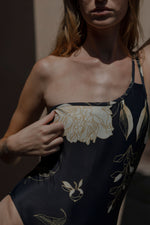 Load image into Gallery viewer, Sama One Piece
